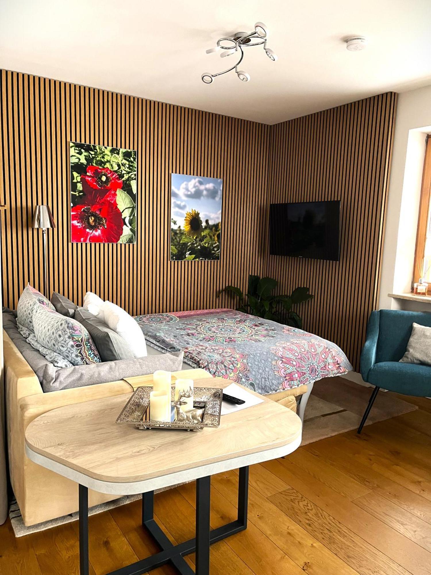 Apartment Wohlfuehlplatzl - Urgemuetlich & Ruhig Vogtareuth Eksteriør bilde