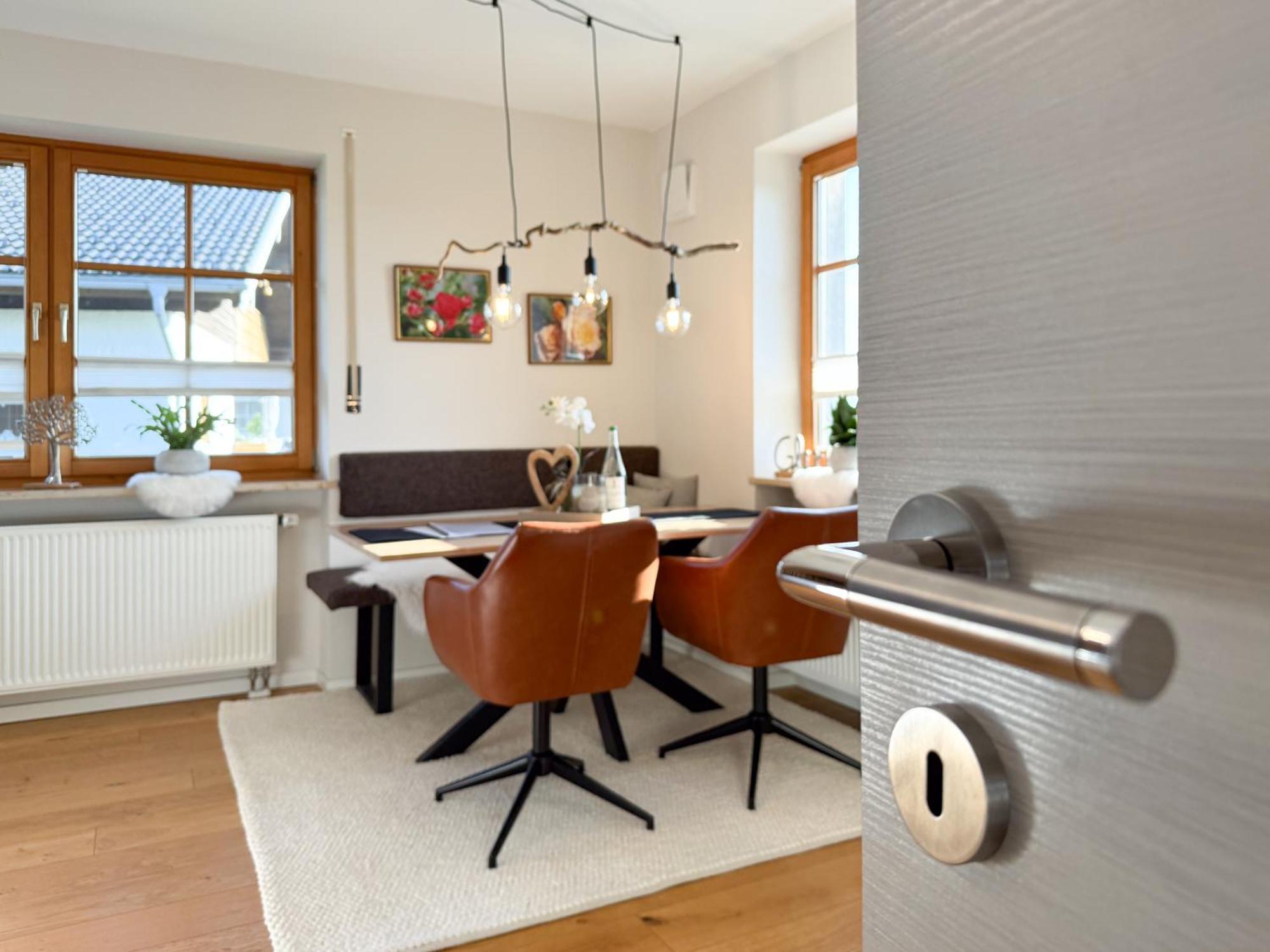 Apartment Wohlfuehlplatzl - Urgemuetlich & Ruhig Vogtareuth Eksteriør bilde